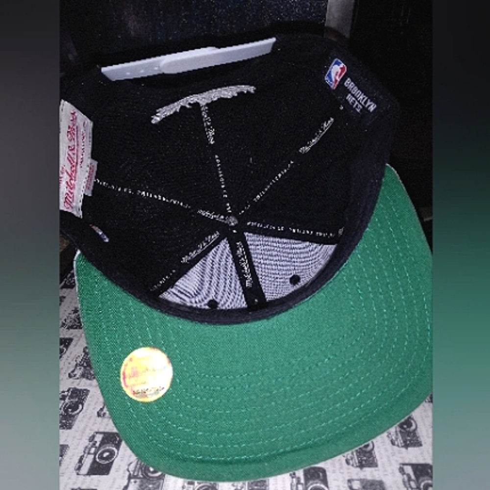 🏀🖖 Brooklyn Nets - Mitchell & Ness - Black/White Adjustable Fit Hat 🖖🏀 - Picture 3 of 3